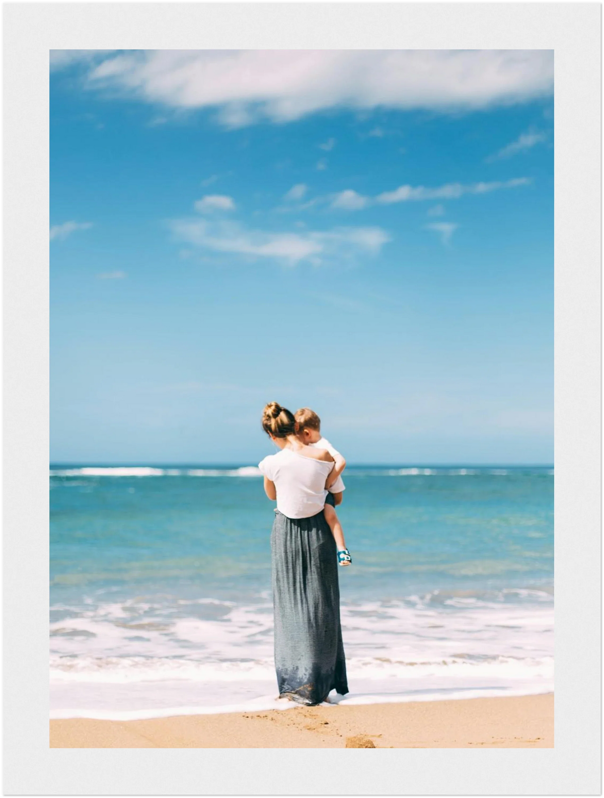 Vertical - 13x18 cm / 5x7″ / White frame / Ready-to-hang · simple