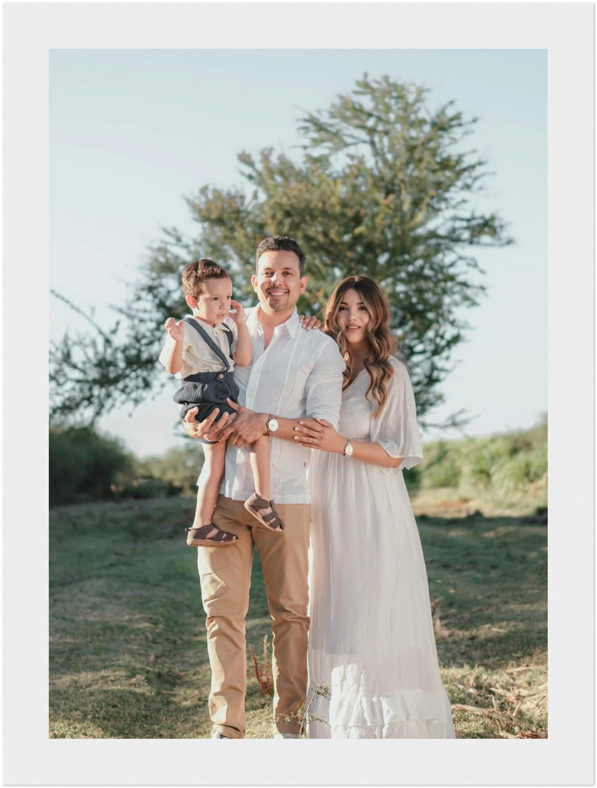 Vertical - 13x18 cm / 5x7″ / White frame / Ready-to-hang · simple